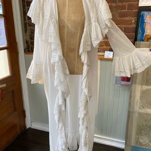 Vintage ruffled duster. SOLD